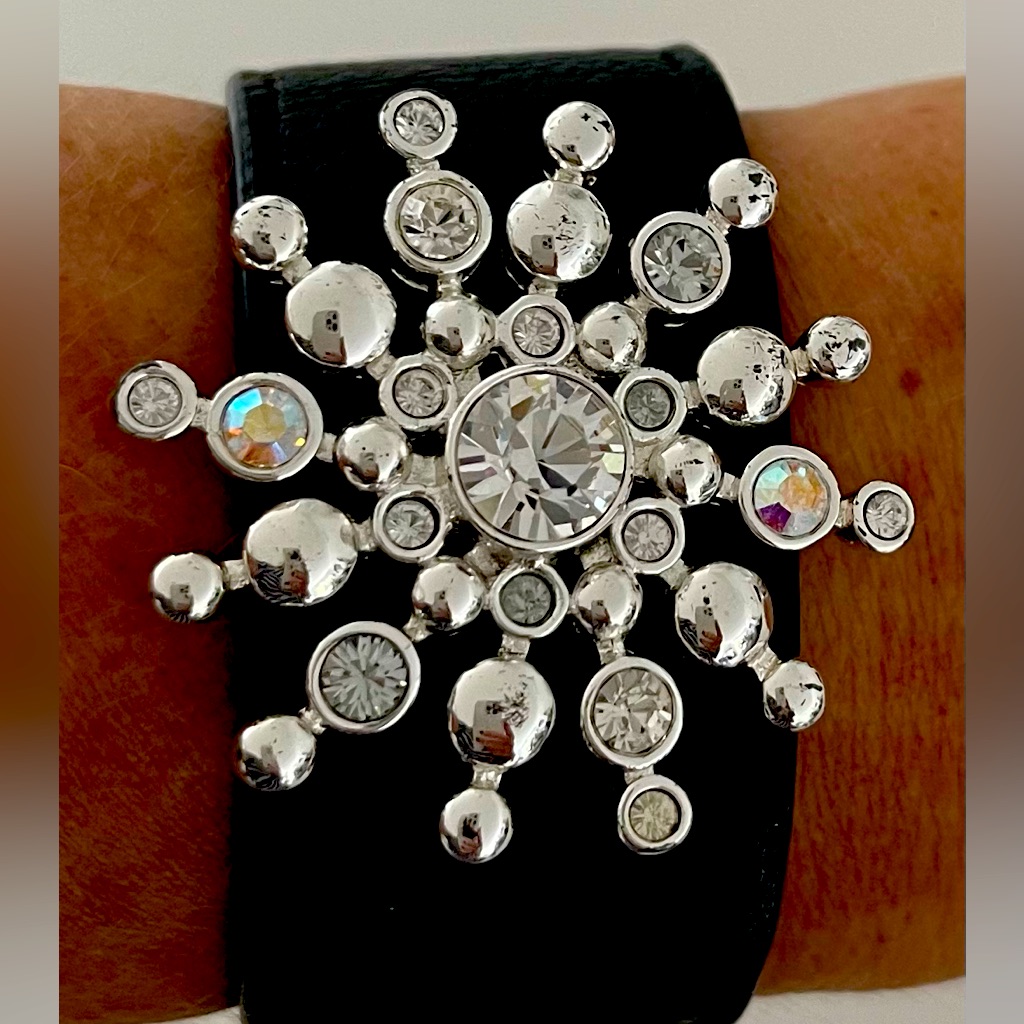 Gorgeous Black Leather Bracelet From Dyrberg Kern With Swarovski Clear Crystals.